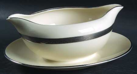 Bridal Wreath No Color Band Gravy Boat with Attached Underplate