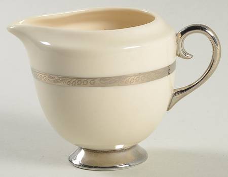Bridal Wreath No Color Band Mini Creamer