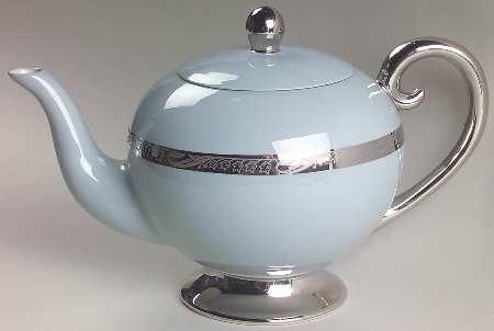 Bridal Wreath Strata Blue (Rim) Teapot & Lid