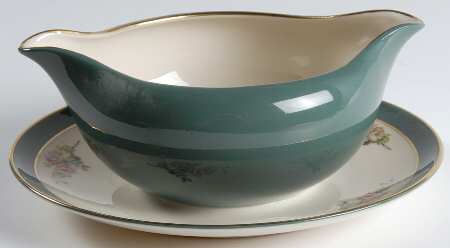 Carondale Gravy Boat with Attached Underplate