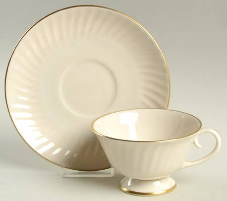 Cellino (Gold) Footed Cup & Saucer Set