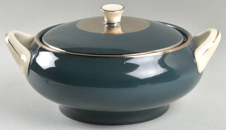 Contessa Black Round Covered Vegetable