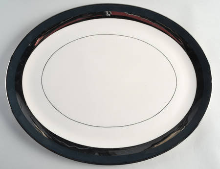 Contessa Black 16" Oval Serving Platter