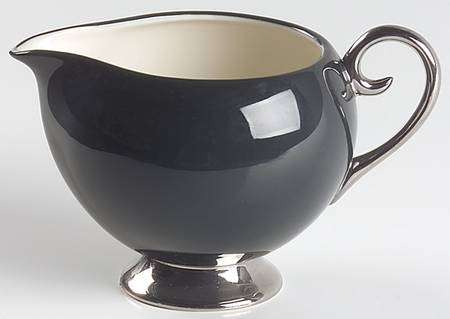 Contessa Black Creamer