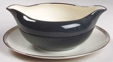 Contessa Black Round Gravy Boat/Attached Underplate