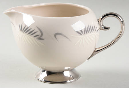 Continental White (Coupe) Creamer