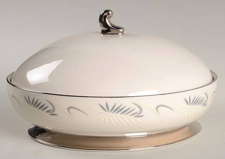 Continental White (Rim) Round Covered Vegetable