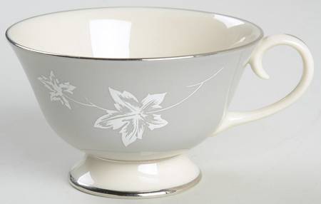 Damask Leaf Grey Footed Cup