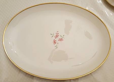 Fuschia (Gold) 14" Oval Serving Platter