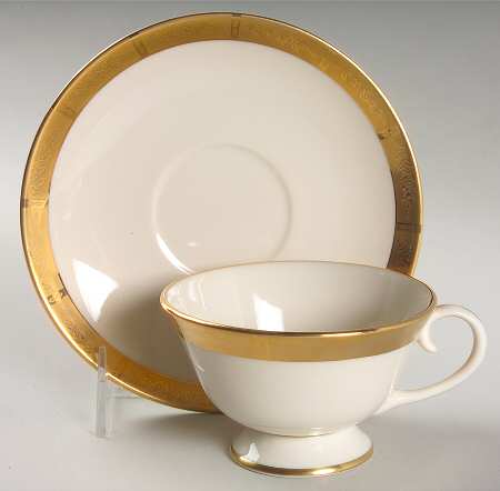 Georgian Rose No Color Band (Gold Trim, Rim) Footed Cup & Saucer Set