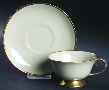 Huntington (Rim) Footed Cup & Saucer Set