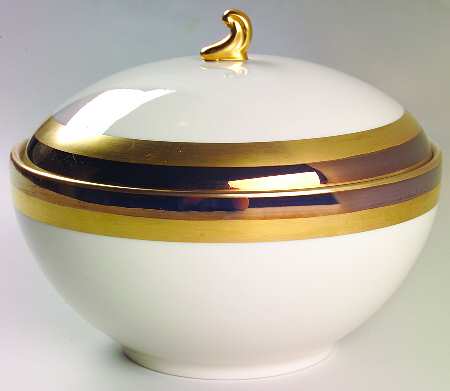 Marquis (Rim, Flintridge Backstamp) Round Covered Vegetable