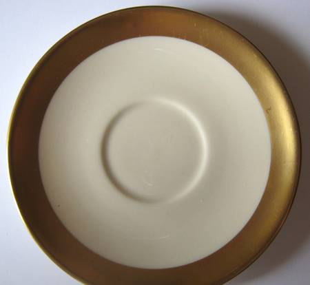 Marlo (Gold Trim, Coupe) Saucer