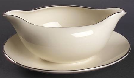Marlys (Rim) Gravy Boat with Attached Underplate