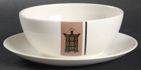 Pagoda Lantern Gravy Boat with Attached Underplate