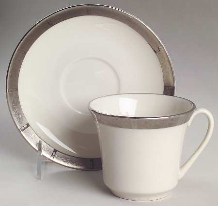 Rose Tapestry No Color Band (Rim&Coupe) Flat Cup & Saucer Set