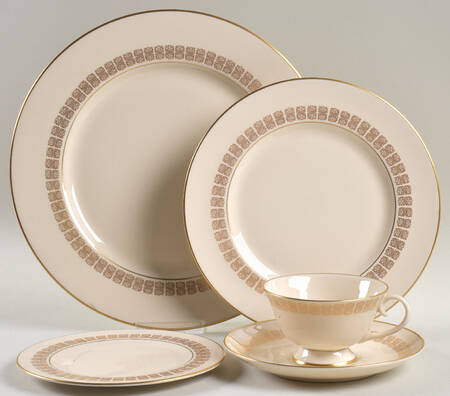 Script Gold 5 Piece Place Setting