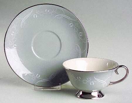 Snow Tulip Gray (Rim & Coupe) Footed Cup & Saucer Set