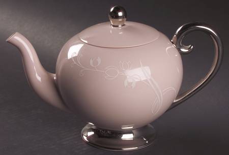Snow Tulip Pink (Rim & Coupe) Teapot & Lid