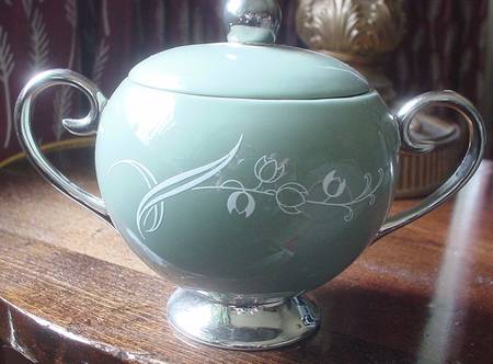 Snow Tulip Sage Green (Rim) Sugar Bowl & Lid