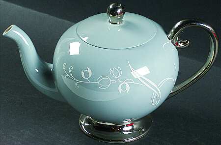 Snow Tulip Strata Blue (Rim & Coupe) Teapot & Lid
