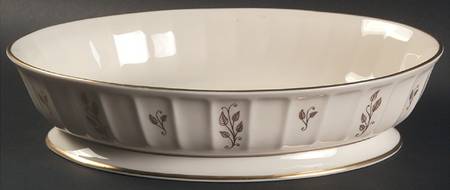 Sorrento Gold Design 9" Oval Vegetable Bowl