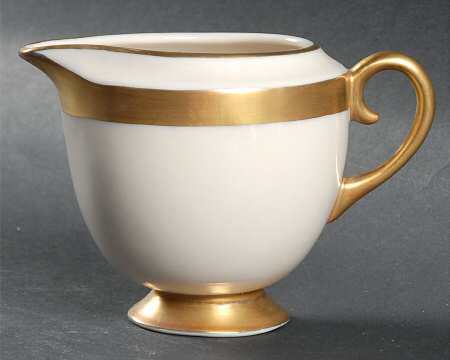 Theme (Wide Gold, Rim & Coupe) Creamer