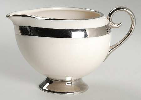 Theme (Wide Platinum, Rim & Coupe) Creamer