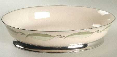 Valinda Leaf Light Green (Rim & Coupe) 10" Oval Vegetable Bowl