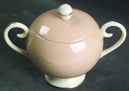 Woodsong Tan (Rim & Coupe) Sugar Bowl & Lid