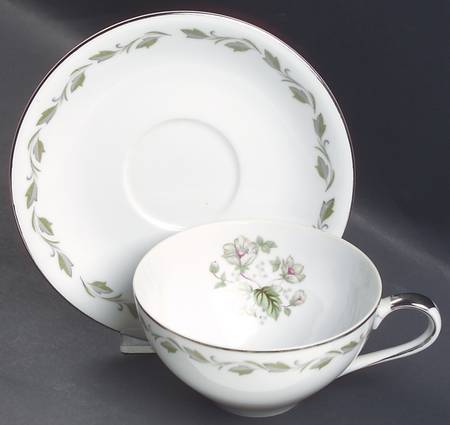 Flat Cup & Saucer Set