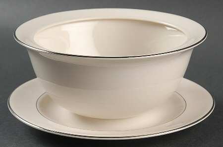 FLE3 Gravy Boat w/Attached Underplate No Lid