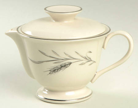 Whispering Wheat Creamer & Lid