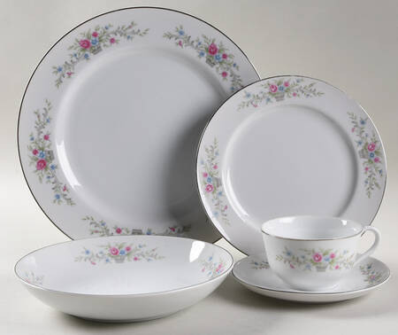 Fantasia 40 Piece Estate Set