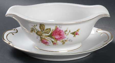 FLP1 Gravy Boat with Attached Underplate