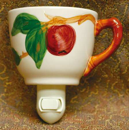 Apple (USA Backstamp) 1 5/8" + cup (H) Night Light/Cup HC