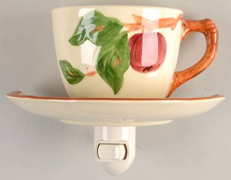 Apple (USA Backstamp) 4 3/8"-4 5/8" Night Light/Cup & Saucer HC
