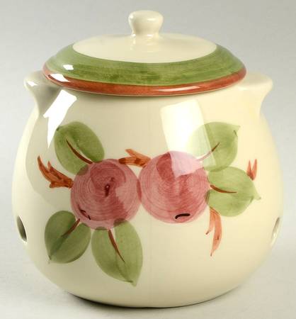 Apple (England Backstamp) Garlic Keeper & Lid
