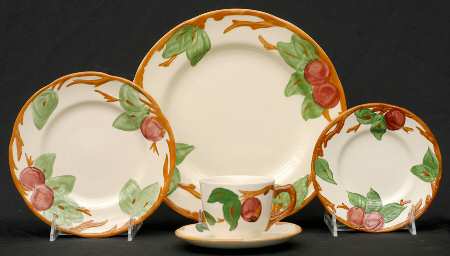 Apple (England Backstamp) 5 Piece Place Setting