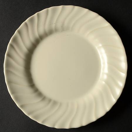 Coronado Off White (Glossy) Dessert/Pie Plate