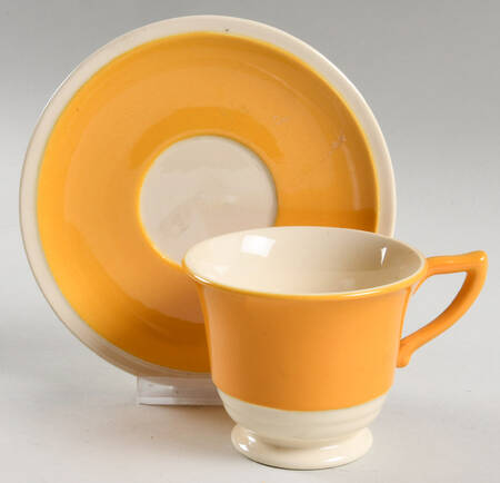 Del Oro Footed Cup & Saucer Set