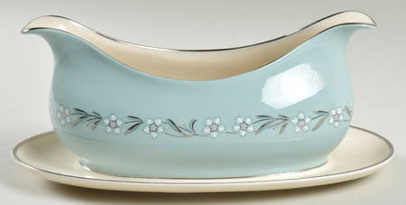 Del Rio Gravy Boat with Attached Underplate