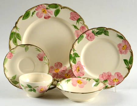 Desert Rose (USA Backstamp) 40 Piece Estate Set