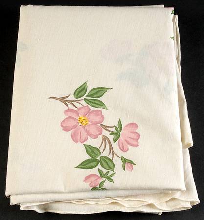 Desert Rose (USA Backstamp) 60" X 84" Oval Tablecloth