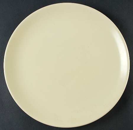 El Patio Pale Yellow (Matte) 11" Chop Plate (Round Platter)