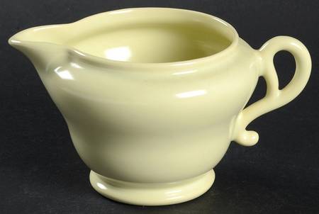 El Patio Pale Yellow (Matte) Creamer