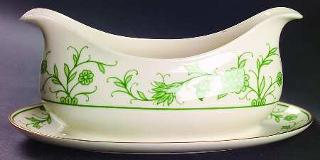 Lorraine Green Gravy Boat with Attached Underplate