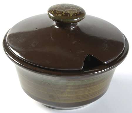 Madeira (USA) Round Gravy Boat & Lid
