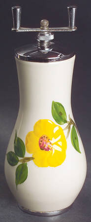 Meadow Rose Bulbous Pepper Mill