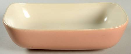 Metropolitan Coral 9" Oval Vegetable Bowl